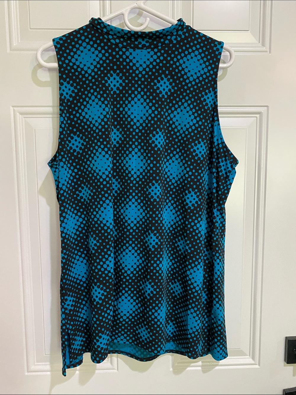 Sleeveless Dot-Print Tank Top - Blue/Black